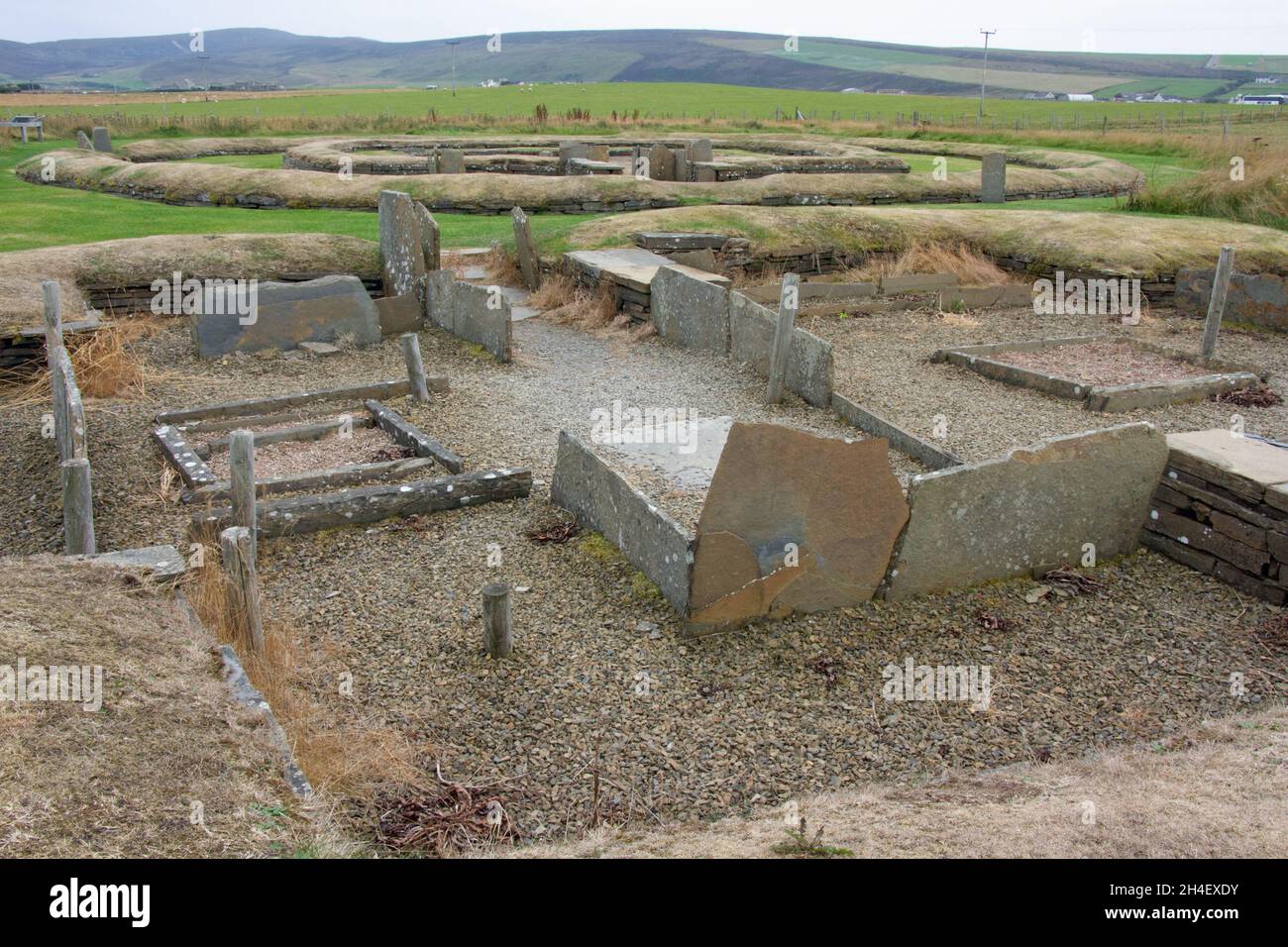 Alte neolithische Denkmäler auf den Orkney-Inseln, Schottland Stockfoto