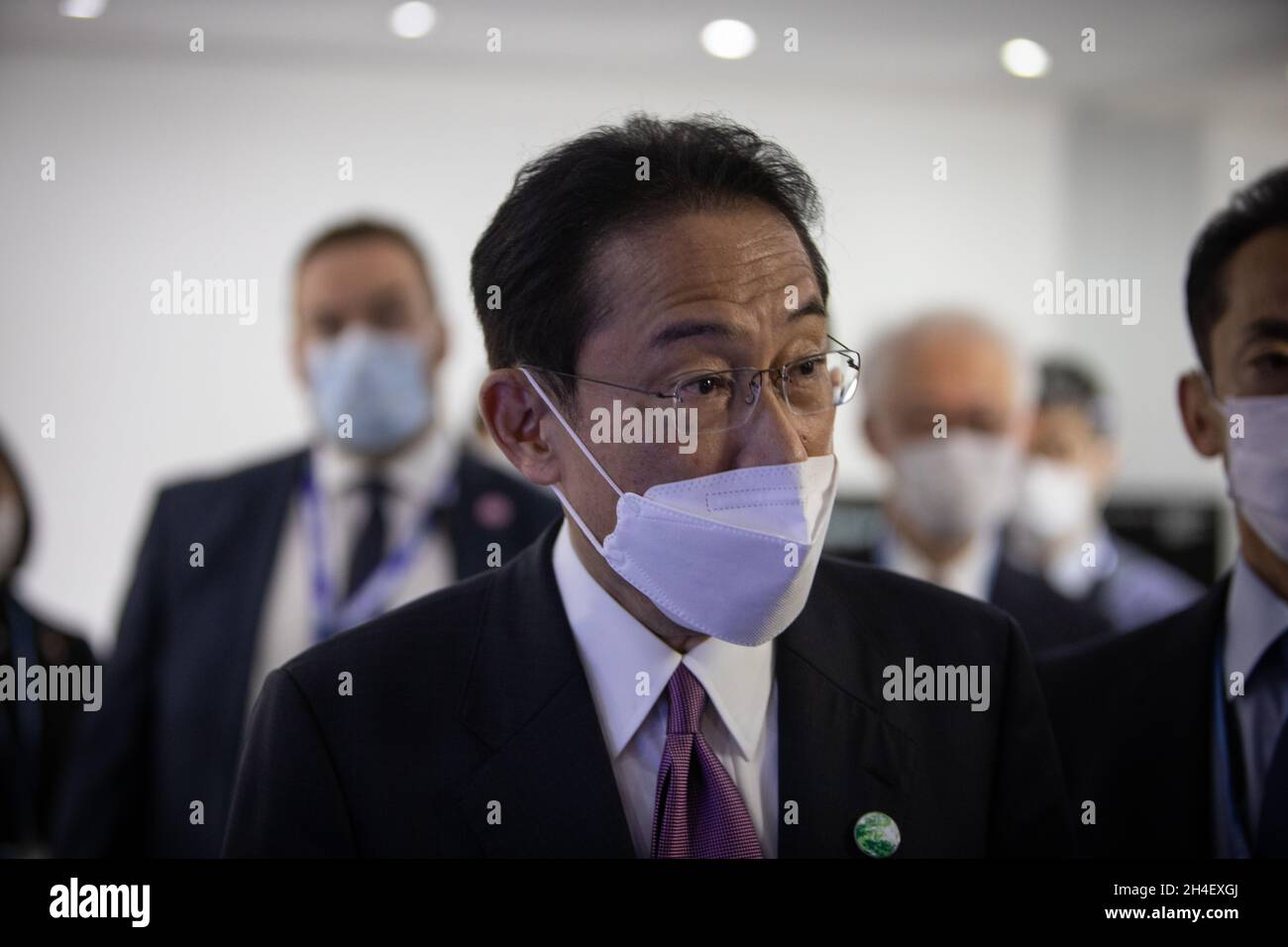 Glasgow, Großbritannien. Der japanische Premierminister Fumio Kishida nimmt am 2. November 2021 am Japan Pavilion in der Blauen Zone der 26. UN-Klimakonferenz, bekannt als COP26, in Glasgow, Großbritannien, Teil. Foto: Jeremy Sutton-Hibbert/Alamy Live News. Stockfoto