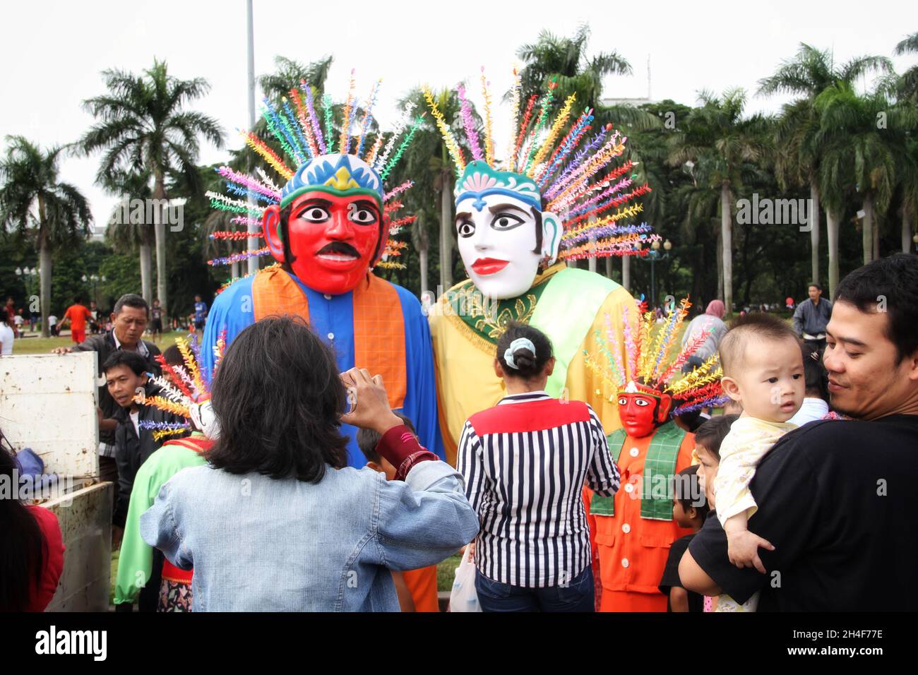 Ondel-Ondel. Große Puppen aus Betawi, Jakarta, Indonesien. Stockfoto