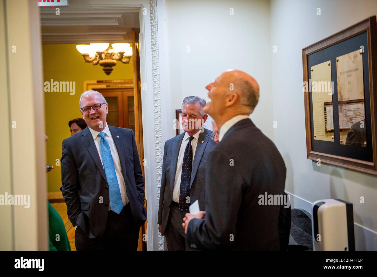 Washington, Vereinigte Staaten Von Amerika. 2. Nov, 2021. Bietet Bemerkungen zum National Defense Authorization Act (NDAA) während einer Pressekonferenz im US Capitol in Washington, DC, Dienstag, 2. November 2021. Quelle: Rod Lampey/CNP/Sipa USA Quelle: SIPA USA/Alamy Live News Stockfoto