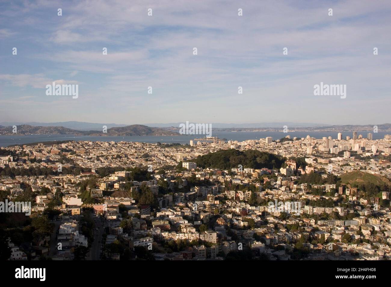 Vereinigte Staaten - Sonntag, 28. Juli 2019: Zwillingsgipfel von San Francisco . San Francisco, Kalifornien. Stockfoto