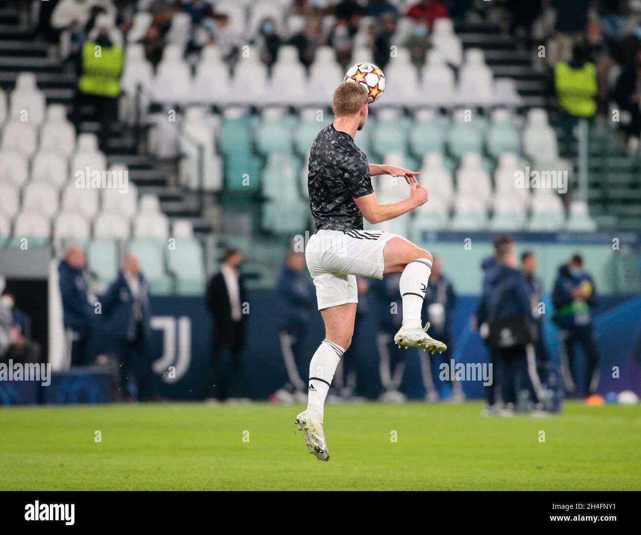 Turin, 02. November 2021, Matthijs De Light (Juventus FC) während der UEFA Champions League, Gruppe H, Fußballspiel zwischen Juventus FC und Zenit im Allianz Stadium in Turin, Italien - Foto Nderim Kaceli / Alamy Live News Stockfoto