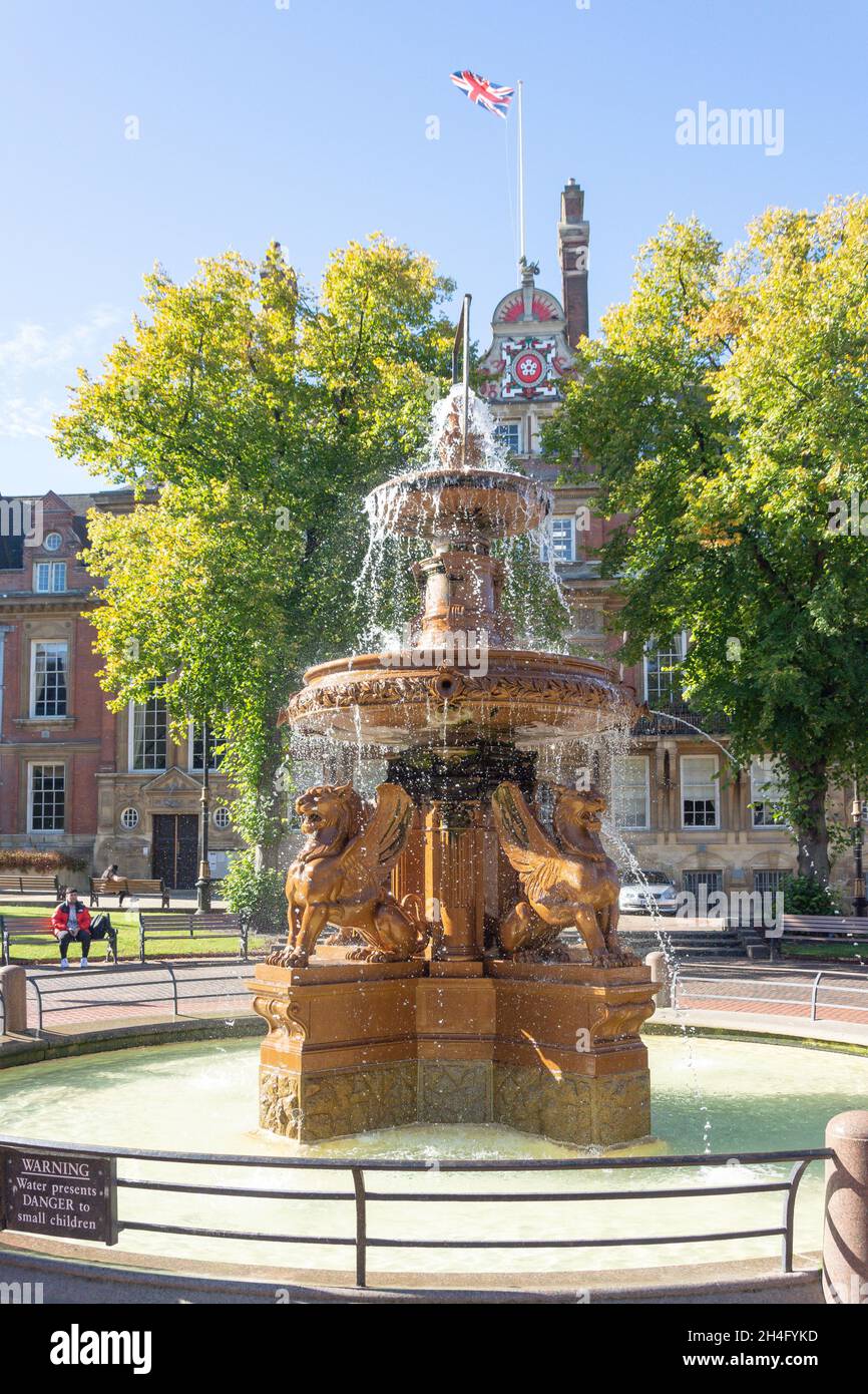 Leicester Town Hall Fountain, Town Hall Square, Leicester, Leicestershire, England, Vereinigtes Königreich Stockfoto