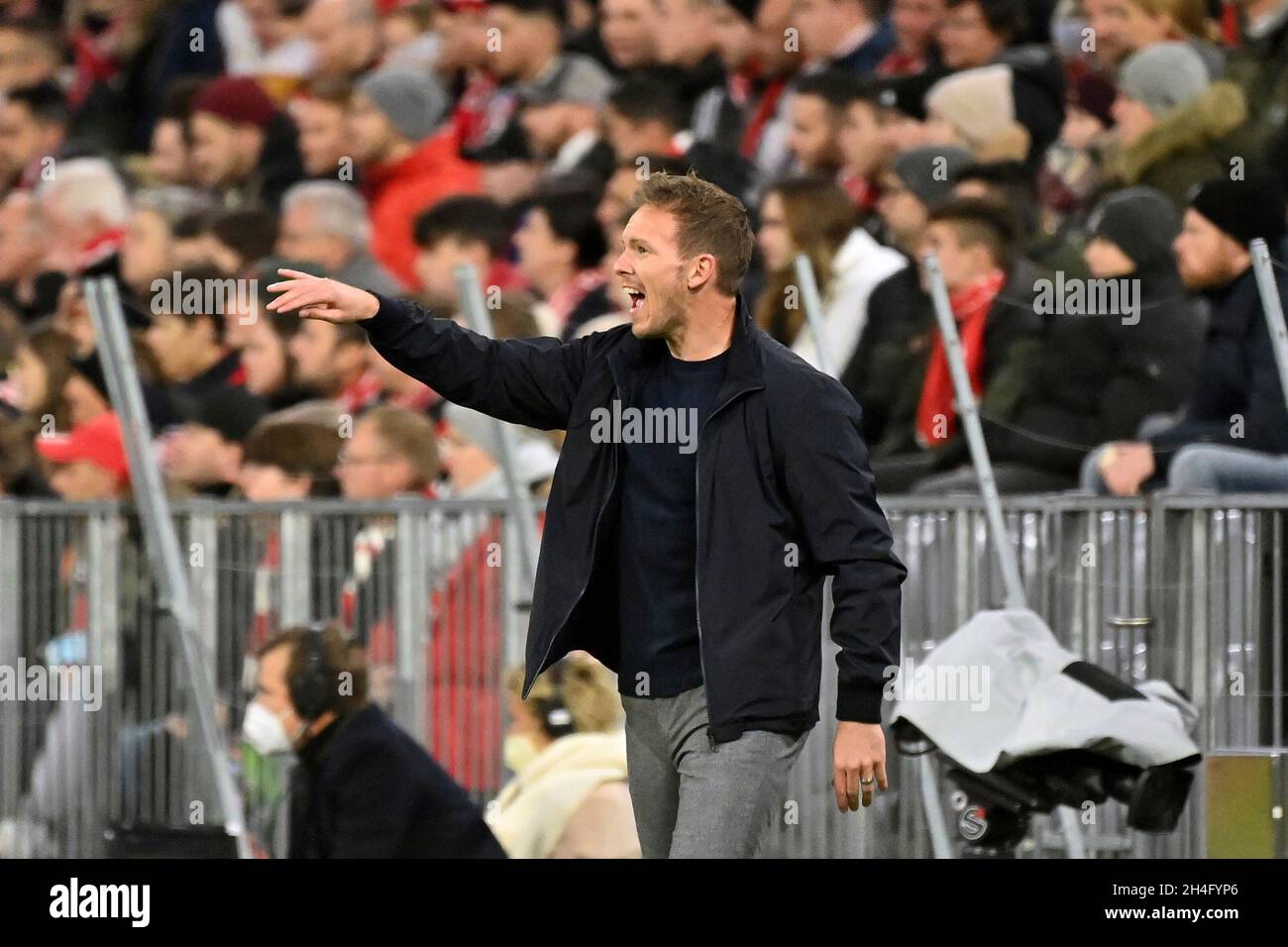 München, Deutschland. 02. November 2021. Trainer Julian NAGELSMANN (FC Bayern München). Soccer Champions League Gruppe E/FC Bayern München - SL Benfica Lisbon München am 2. November 2021 Quelle: dpa/Alamy Live News Stockfoto