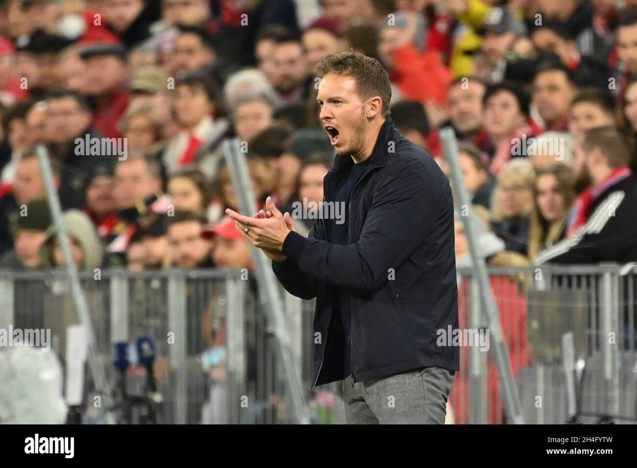 München, Deutschland. 02. November 2021. Trainer Julian NAGELSMANN (FC Bayern München). Soccer Champions League Gruppe E/FC Bayern München - SL Benfica Lisbon München am 2. November 2021 Quelle: dpa/Alamy Live News Stockfoto