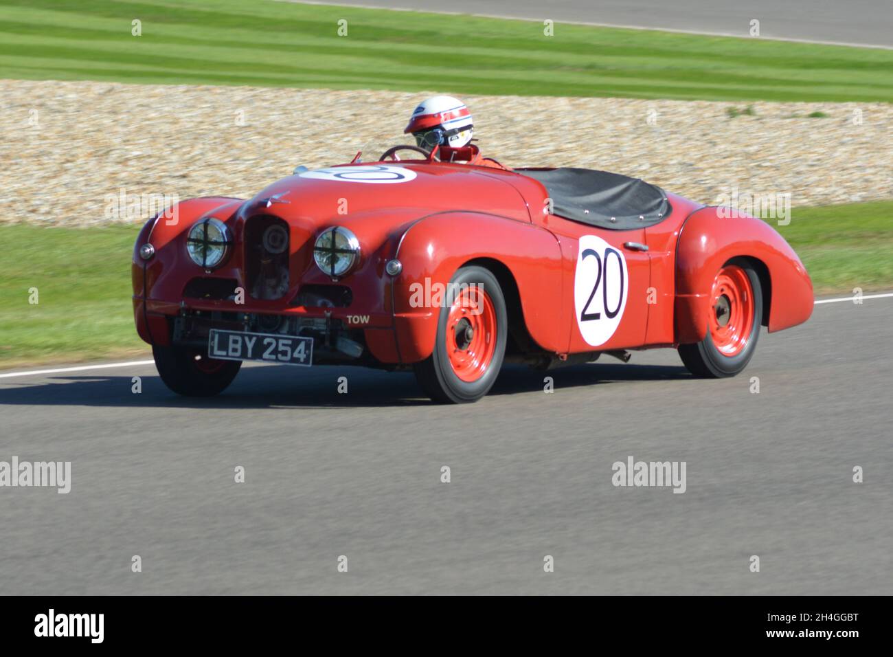 Goodwood Revival Race Meeting 2018. Auto #20, 1952 Jowett Jupiter (1485cc, gefahren von John Arnold 7. September 2018, Qualifying für die Fordwater Trophy. Stockfoto