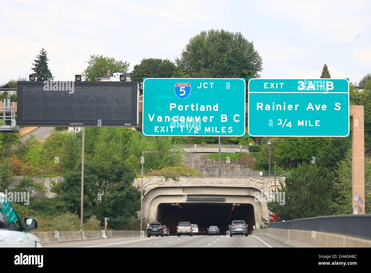 Mount Baker Tunnel Eingang mit dem Schild Seattle-Portal zum Pazifik.Seattle.Washington.USA Stockfoto