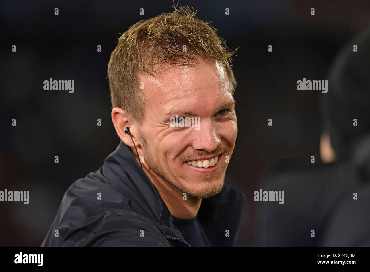 Trainer Julian NAGELSMANN (FC Bayern München) lacht, lacht, lacht, optimistisch, gut gelaunt, Einzelbild, getrimmt Einzelmotiv, Porträt, Porträt, Portrait Fußball Champions League Gruppe E/FC Bayern München - SL Benfica Lisbon 5-2, ALLIANZARENA München am 02.11. 2021 Stockfoto