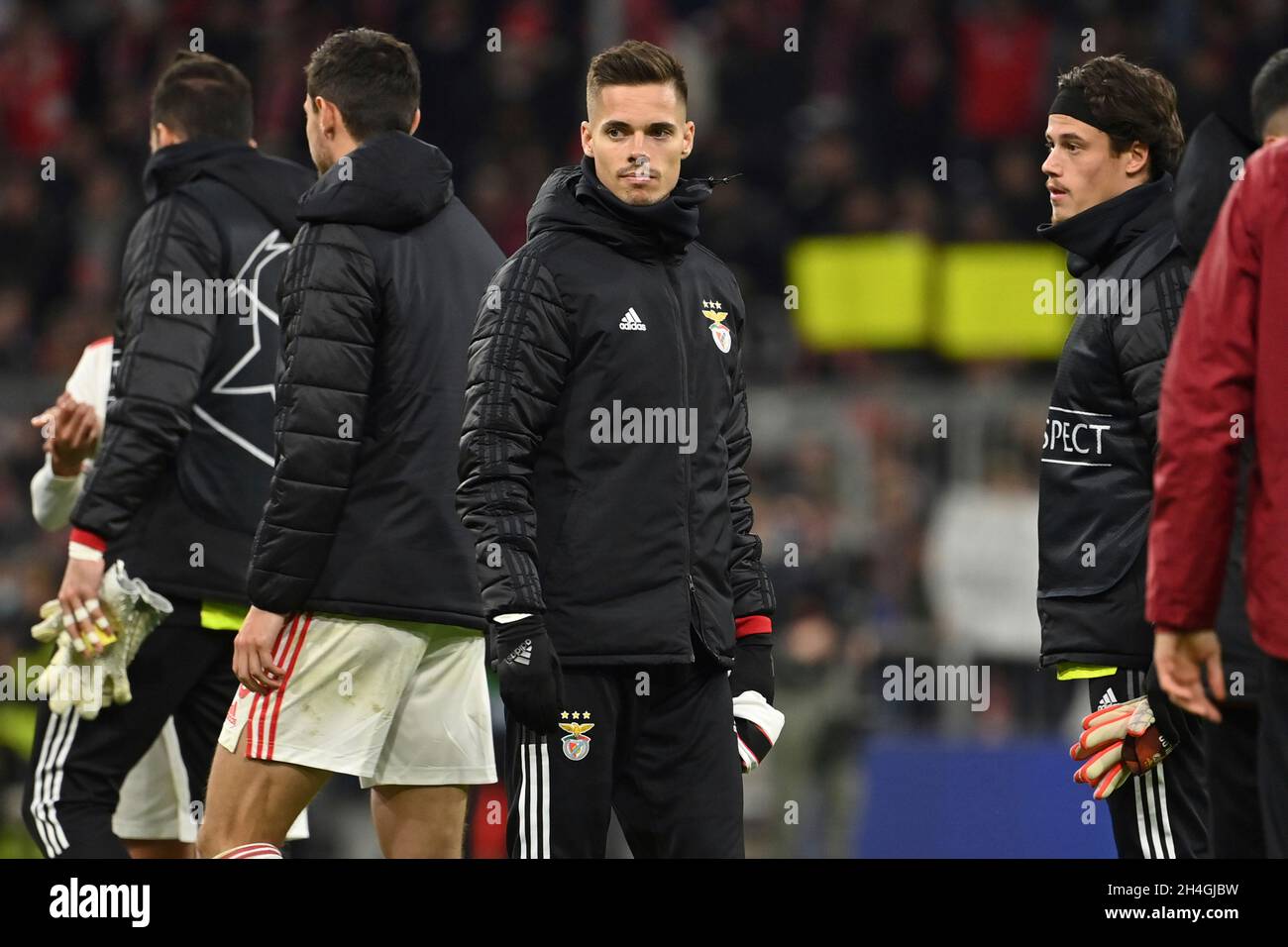 Julian WEIGL (Lissabon) nach dem Ende des Spiels. Fußball Champions League Gruppe E/FC Bayern München - SL Benfica Lisbon 5-2, ALLIANZARENA München am 2. November 2021 Stockfoto