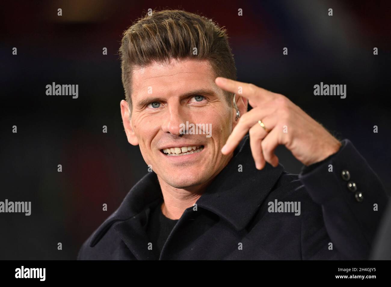 München, Deutschland. November 2021. Mario GOMEZ, Geste, Einzelbild, getrimmtes Einzelmotiv, Porträt, Porträt Fußball Champions League Gruppe E/FC Bayern München - SL Benfica Lisbon 5-2, ALLIANZARENA München am 2. November 2021 Quelle: dpa/Alamy Live News Stockfoto