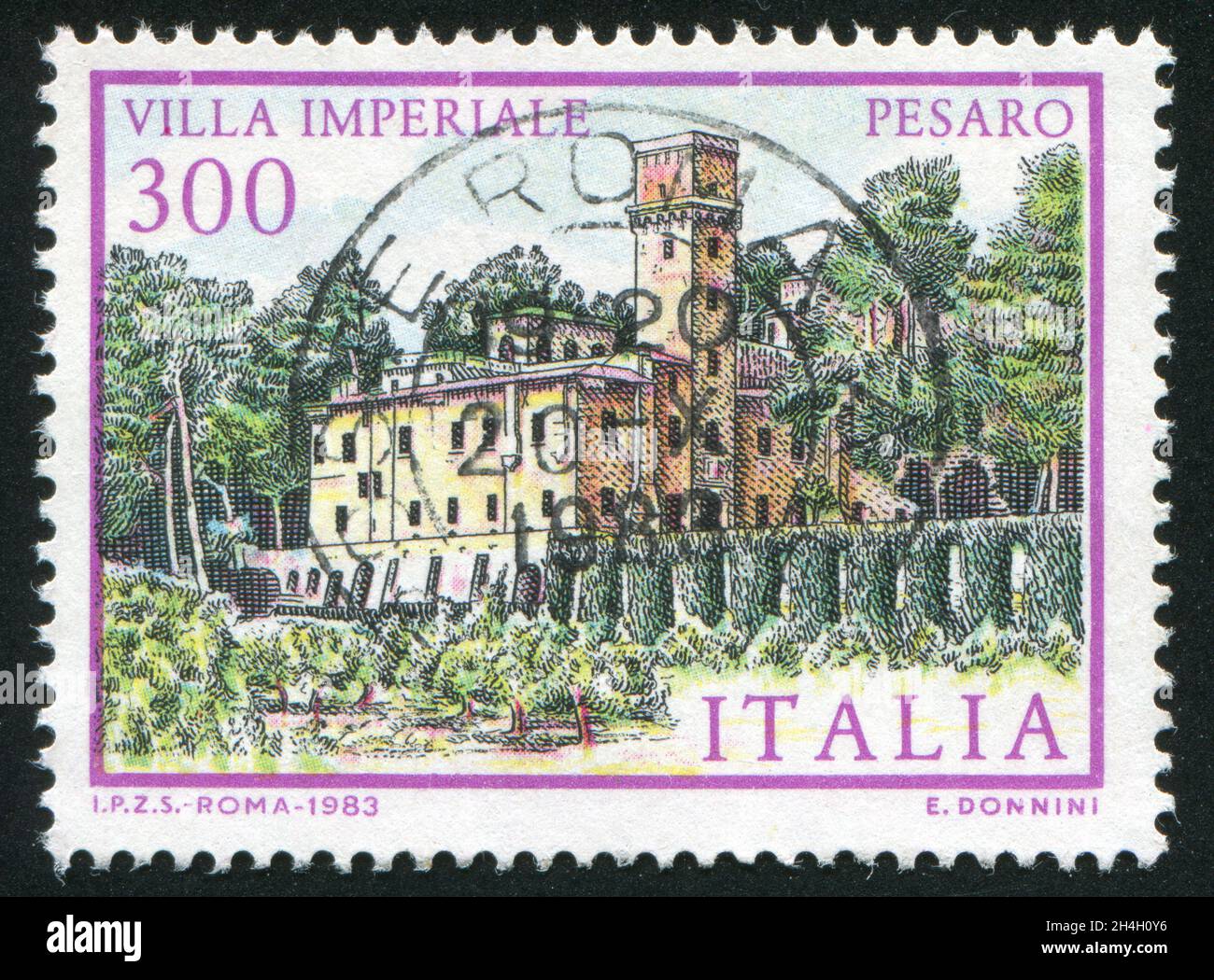 ITALIEN - UM 1983: Briefmarke gedruckt von Italien, zeigt Villa Imperiale in Pesaro, um 1983 Stockfoto