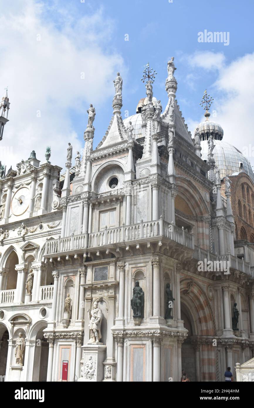 VENEDIG, ITALIEN - Jul 31, 2019: Die Architektur aus dem Inneren des Markusmuseums in Venedig, Italien Stockfoto