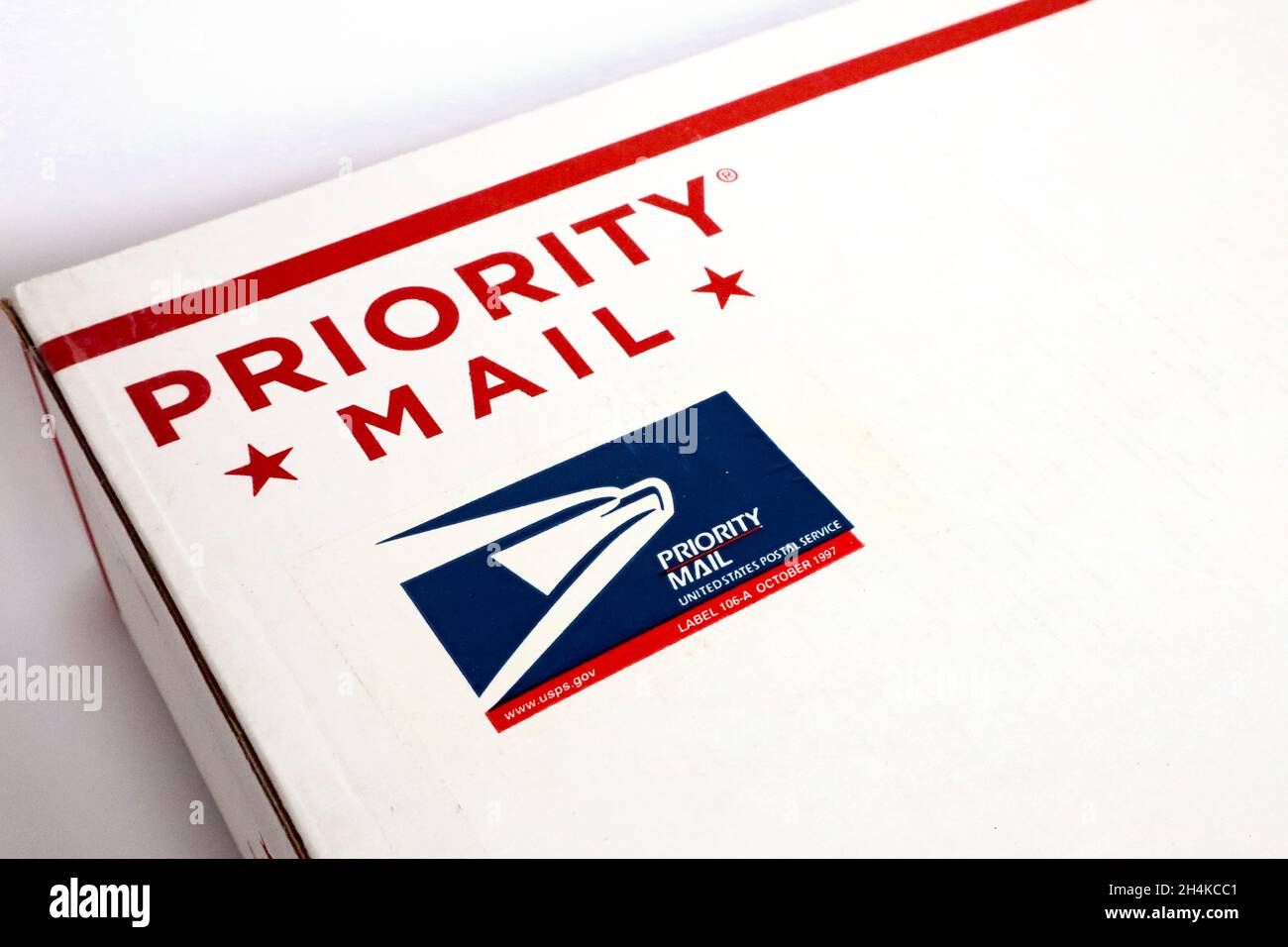 PRIORITY MAIL Mailing Box von USPS United States Postal Service Stockfoto