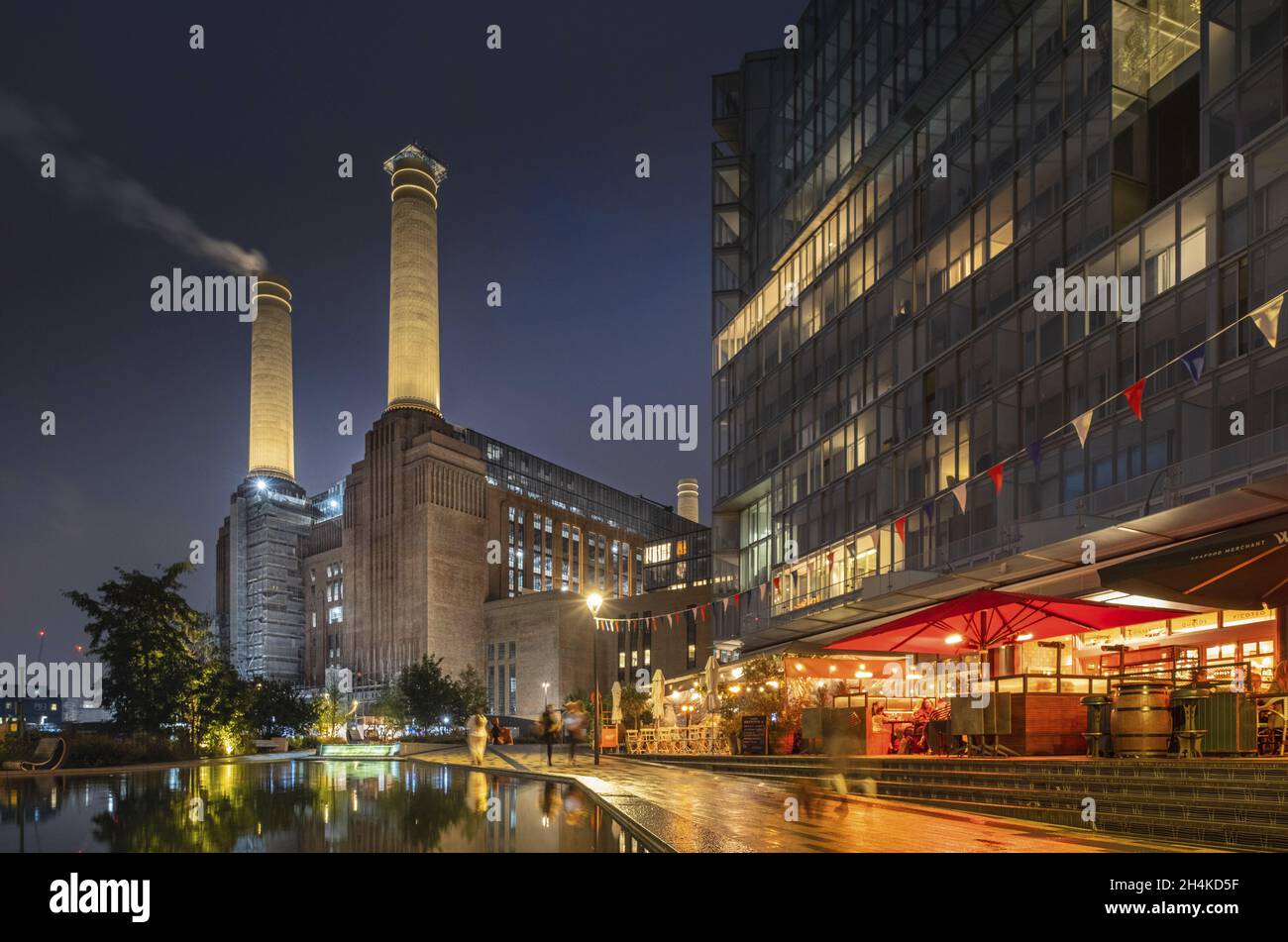 London, Nine Elms, Battersea Power Station (Architekt Leonard Pearce, Halliday & Gilbert Scott) 1929, renoviert als Einkaufs- und Wohngebiet Stockfoto