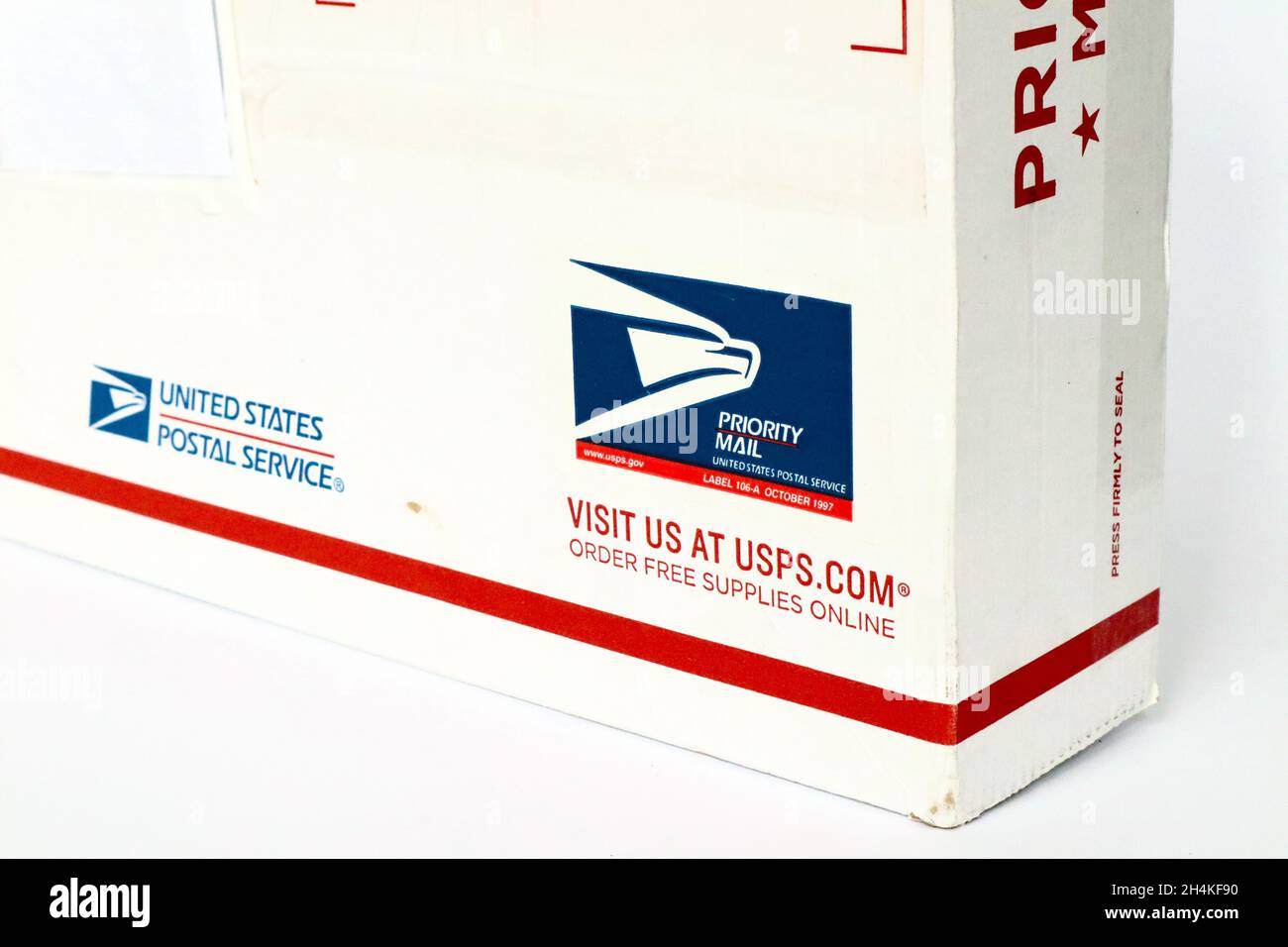 PRIORITY MAIL Mailing Box von USPS United States Postal Service Stockfoto