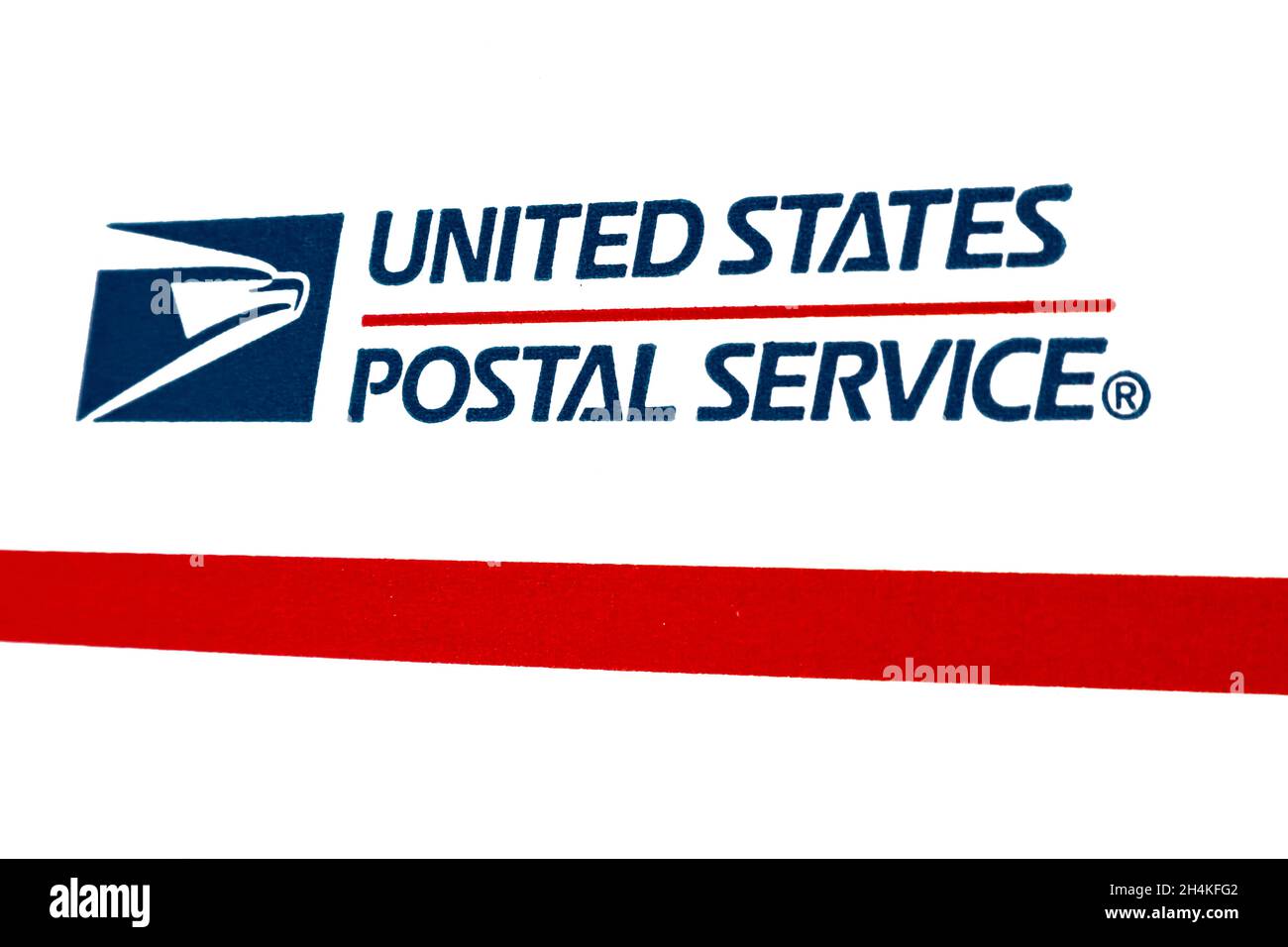 Logo des USPS United States Postal Service auf PRIORITY MAIL Mailing Box Stockfoto