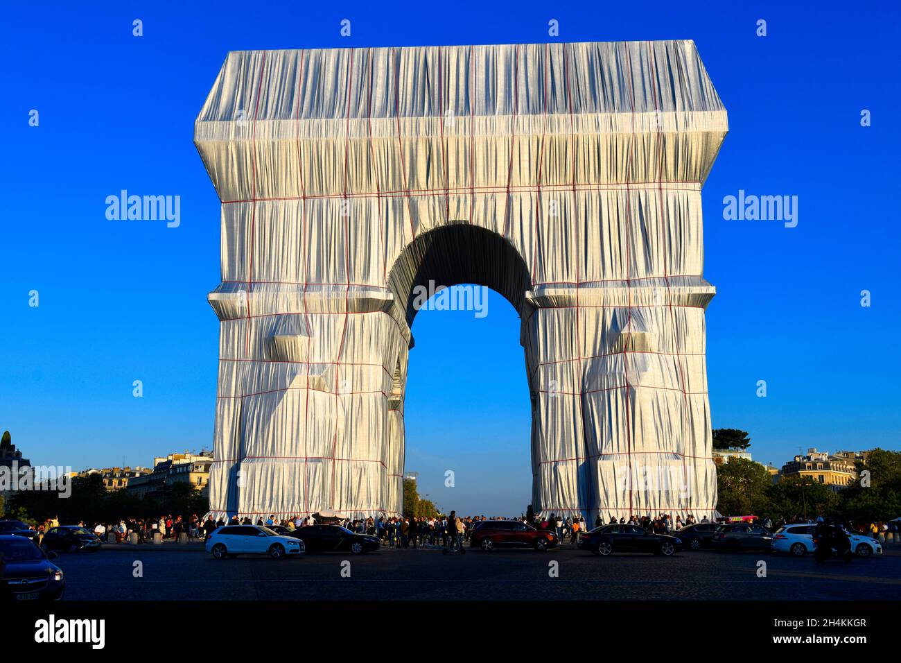 Triumphbogen-Denkmal von Christo Künstler, Paris Frankreich gewickelt. Stockfoto