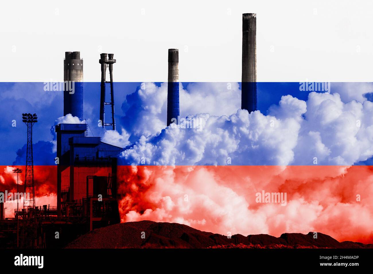 Flagge Russlands, Schwerindustrie, Klimawandel, Konzept der globalen Erwärmung. Stockfoto