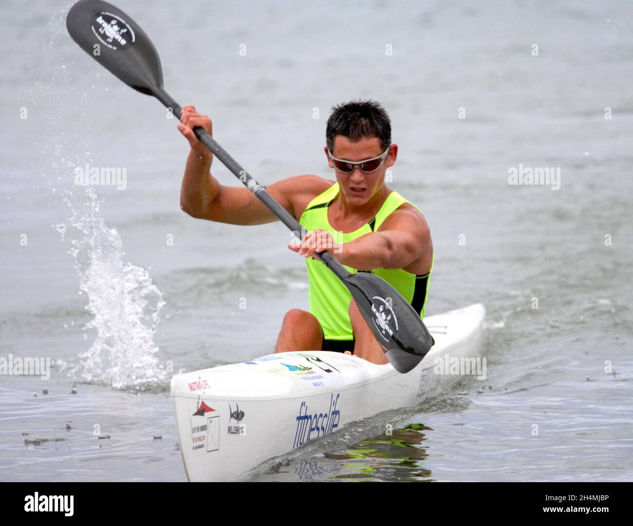 Fred Teear tritt am Dienstag, den 16. Januar 2007, in der 8. North Shore Beach Series, Takapuna, Neuseeland, an Stockfoto