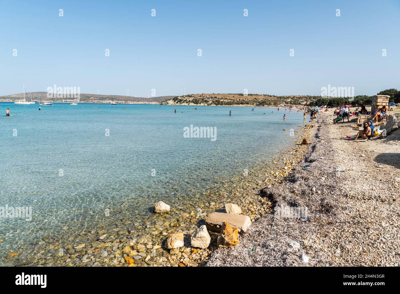 Cesme, Izmir, Türkei – 4. Oktober 2020. Pirlanta Strand südwestlich von Cesme Ferienort der Provinz Izmir in der Türkei. Stockfoto