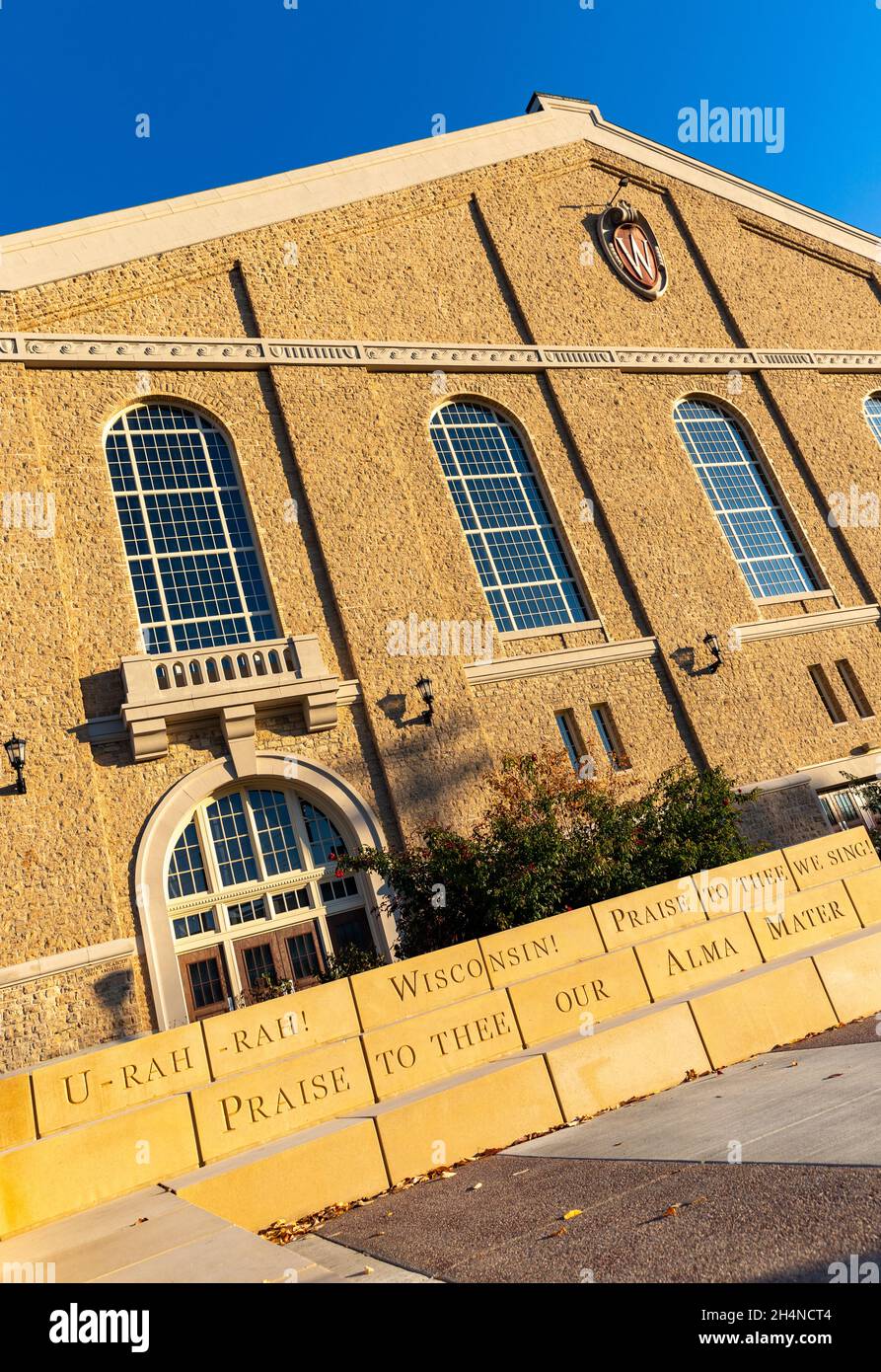Madison, WI – 30. Oktober 2021: Das historische Wisconsin Field House auf dem Campus der University of Wisconsin Stockfoto