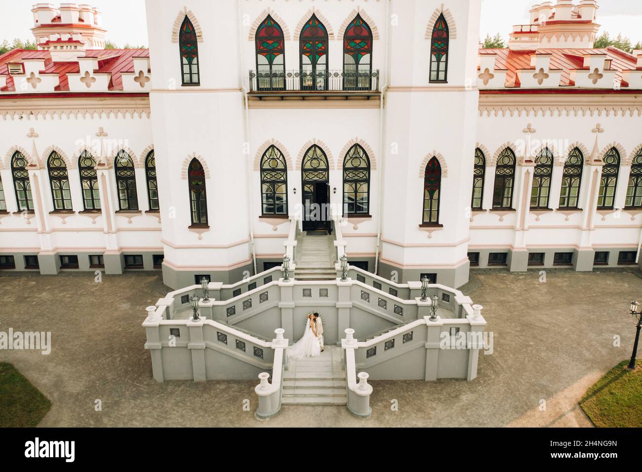 Das Ehepaar im Kossowski Palast in Weißrussland.Puslowski Palast