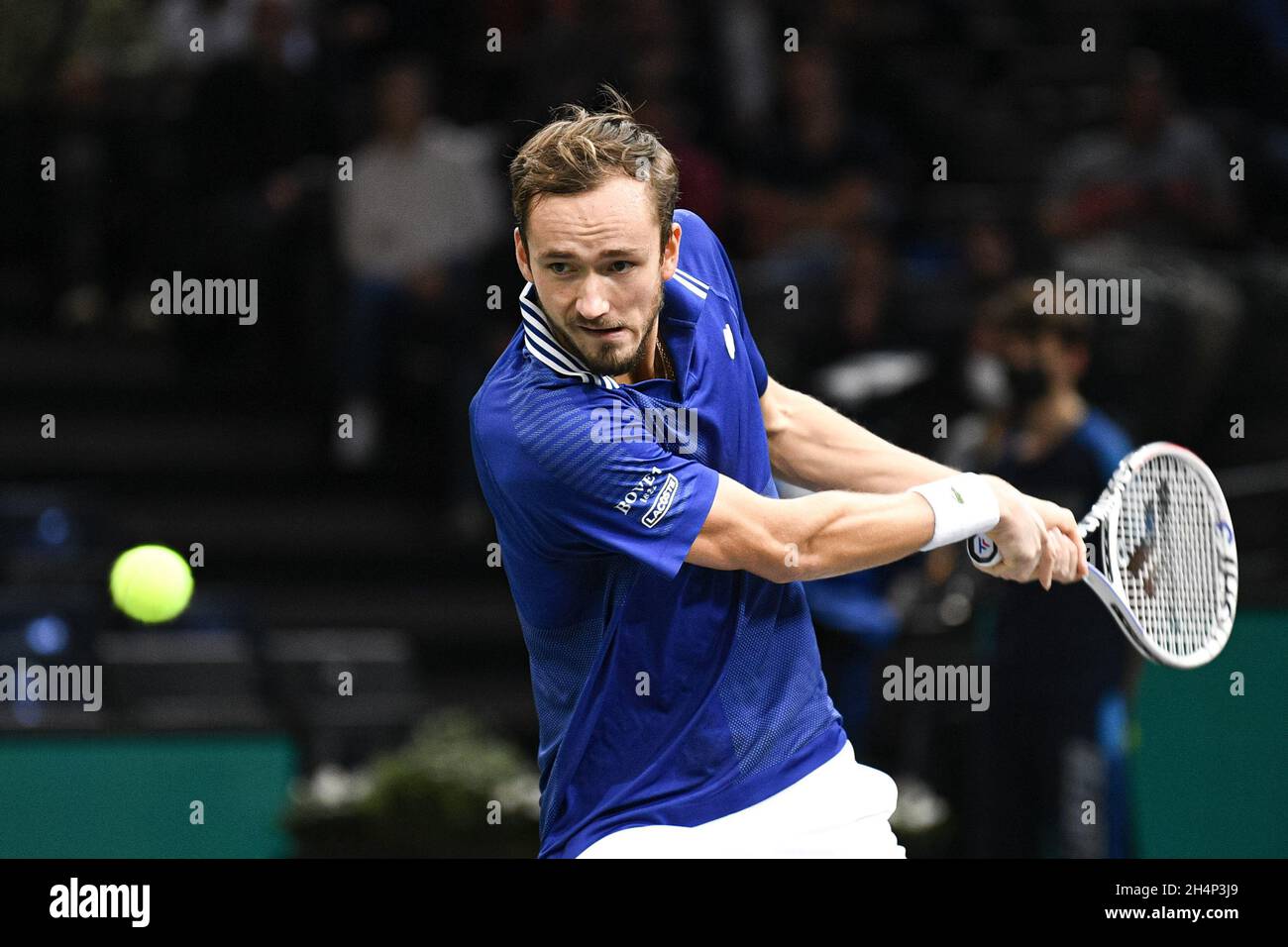 Daniil Medvedev aus Russland während des Rolex Paris Masters 2021, ATP Masters 1000 Tennisturniers, am 3. November 2021 in der Accor Arena in Paris, Frankreich - Foto: Victor Joly/DPPI/LiveMedia Stockfoto
