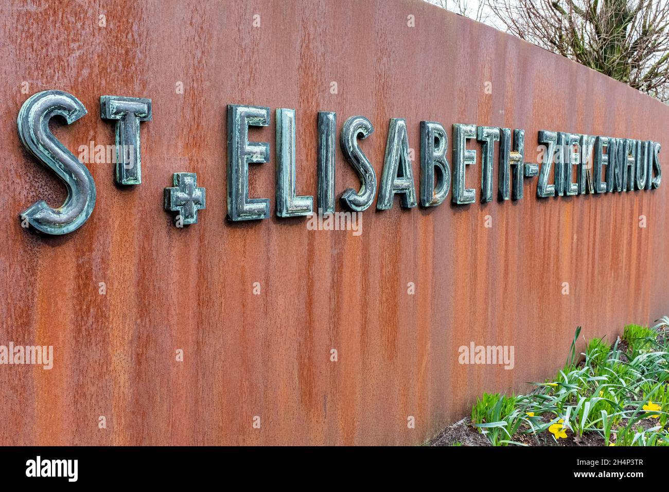 Tilburg, Niederlande. Haupteingang des ETZ Elisabeth Krankenhauses, wo am mittwoch, 26. Februar 2020 der erste niederländische Corona / COVID-19 Patient aus Loon op Zand zur Behandlung des Virus in Quarantäne gebracht wurde. Stockfoto