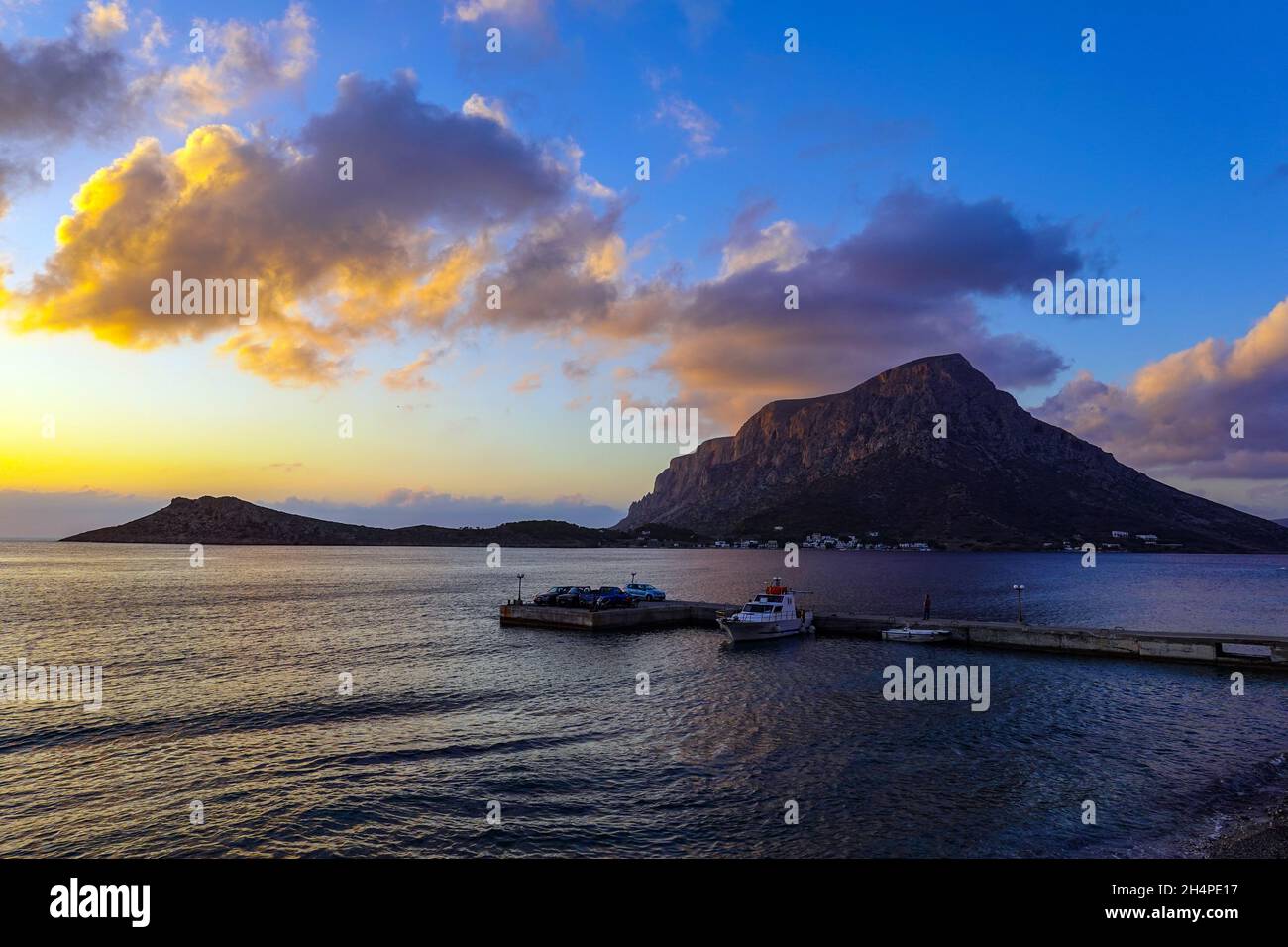 Sonnenuntergang von Kalymnos, Dodekanes, Griechenland Stockfoto