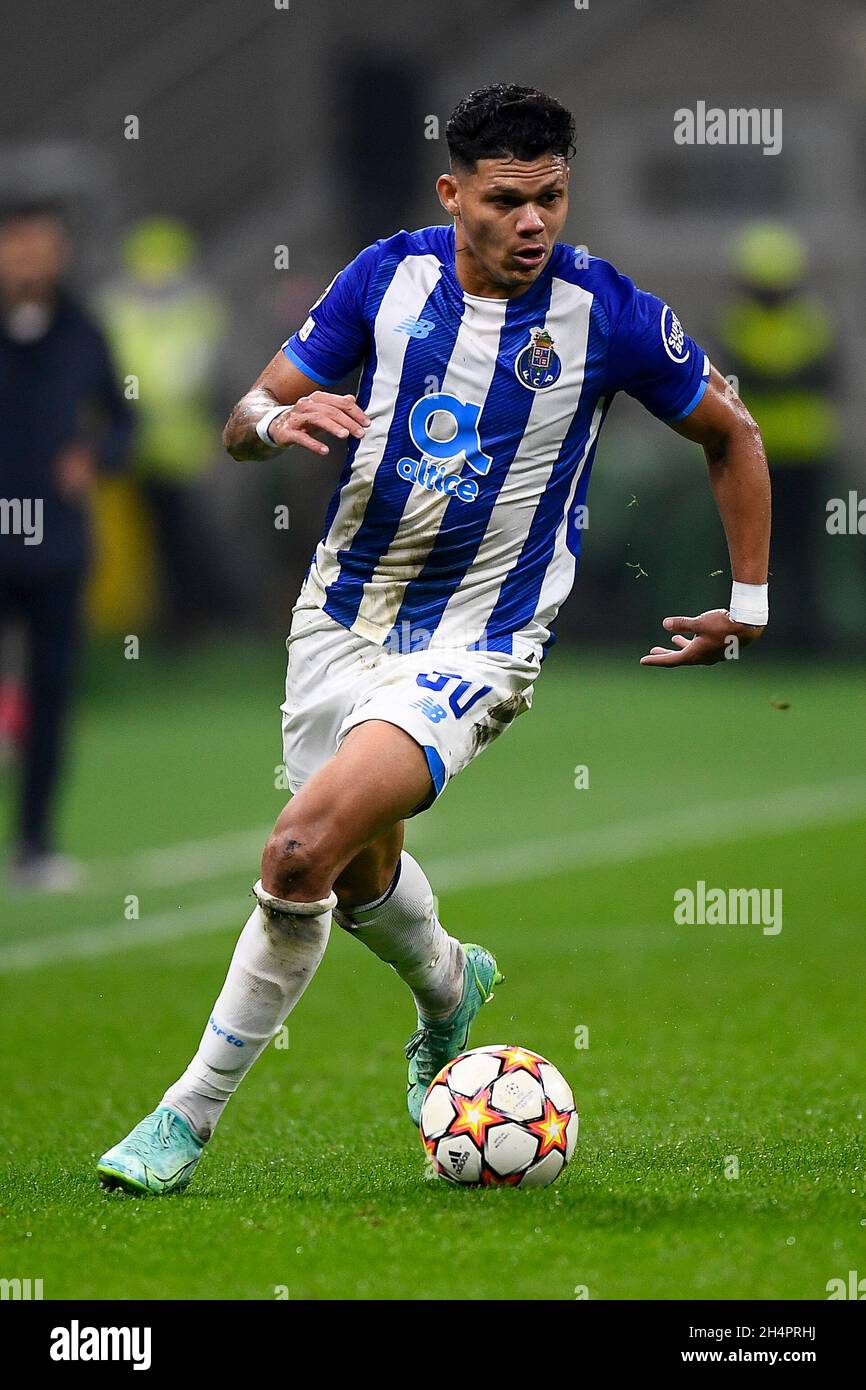 Mailand, Italien. 03. November 2021. Evanilson vom FC Porto in Aktion während des UEFA Champions League Fußballspiels zwischen AC Mailand und FC Porto. Kredit: Nicolò Campo/Alamy Live Nachrichten Stockfoto