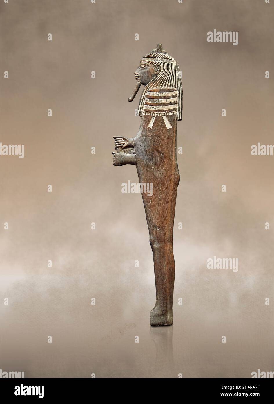 Ägyptische Holzschnitzereien des gottes Amset aus einem Sarkophag der 'Sohn des Horus', 945-715, 22 Dynastie, Holz . Louvre Museum N 4060 D. Schnitrelief mit eingehauen Stockfoto