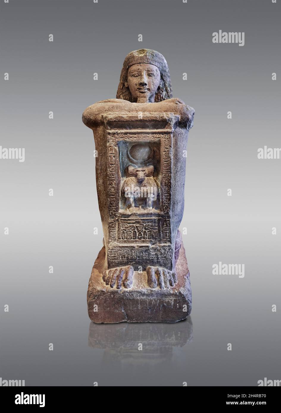 Ägyptische Statue Skulptur von Kha, Schreiber der Könige mit Tisch, 1279-1213, 19. Dynastie, Quarzit. Louvre Museum Inv A65.in der Kapelle am f Stockfoto