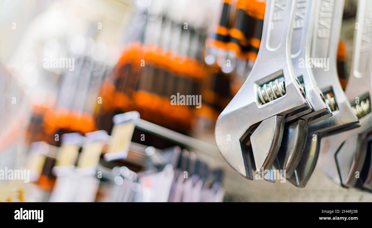 Werkzeuge zum Verkauf in einem Baumarkt Stockfoto