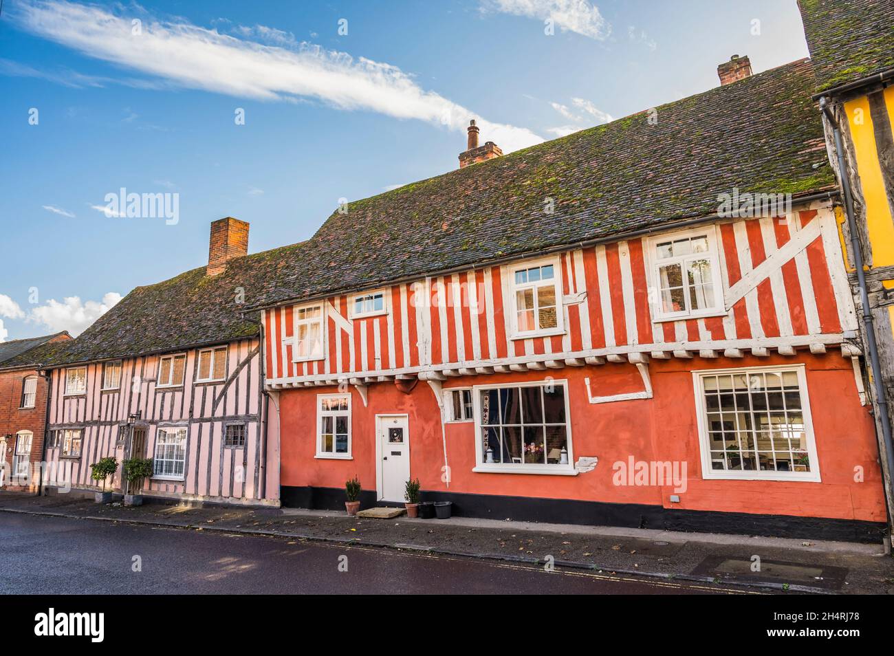 Straßenszenen der mittelalterlichen Fachwerkgebäude in und um das Dorf Levenham in der englischen Grafschaft Suffolk Stockfoto