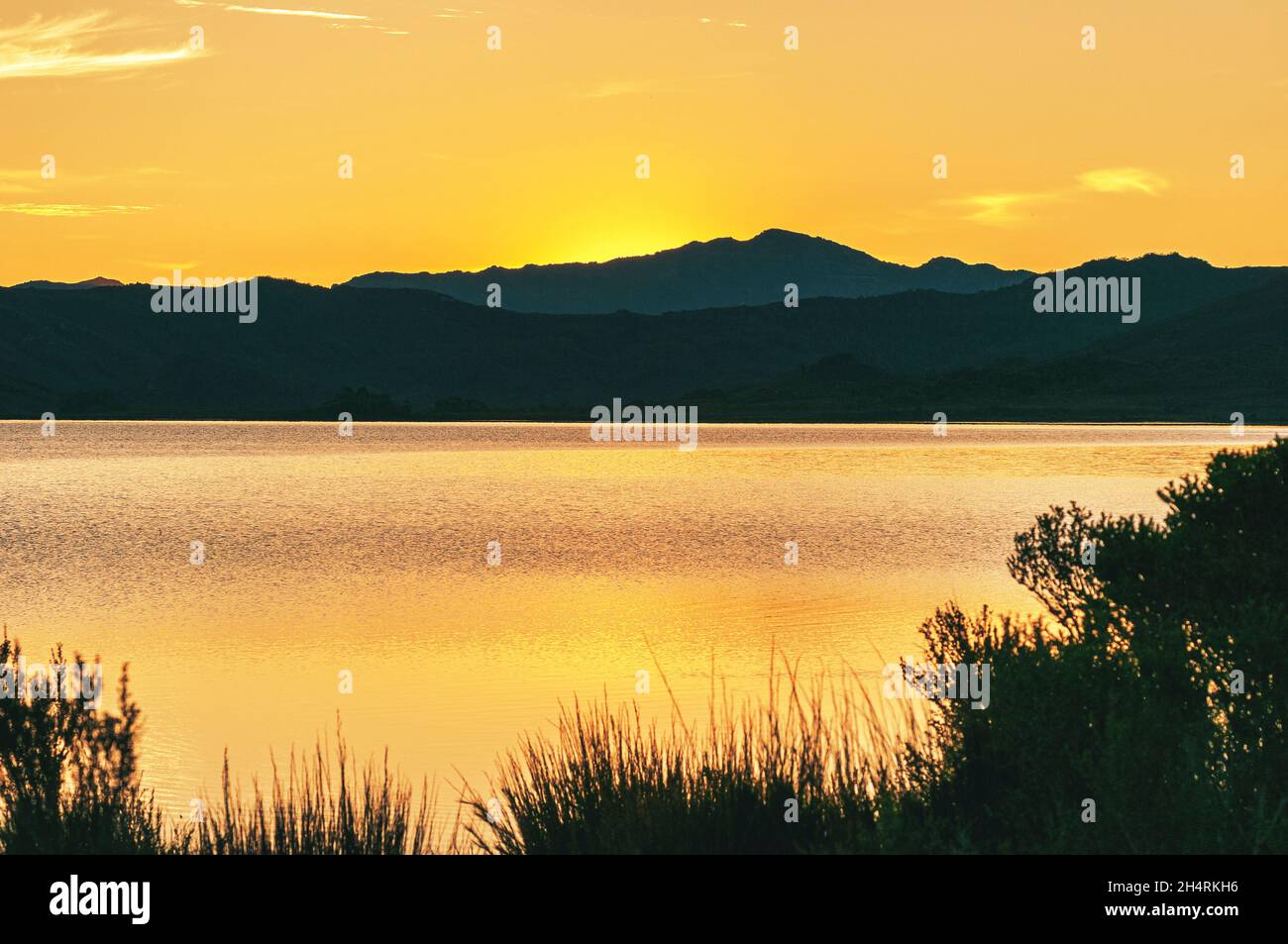 Sonnenuntergang über Lake Pedder, Tasmanien, Australien Stockfoto