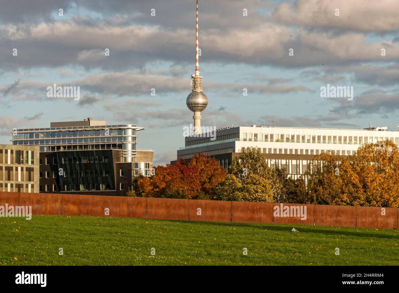 Regierungsviertel Berlin, Altweibersommer, Berlin, Deutschland Stockfoto