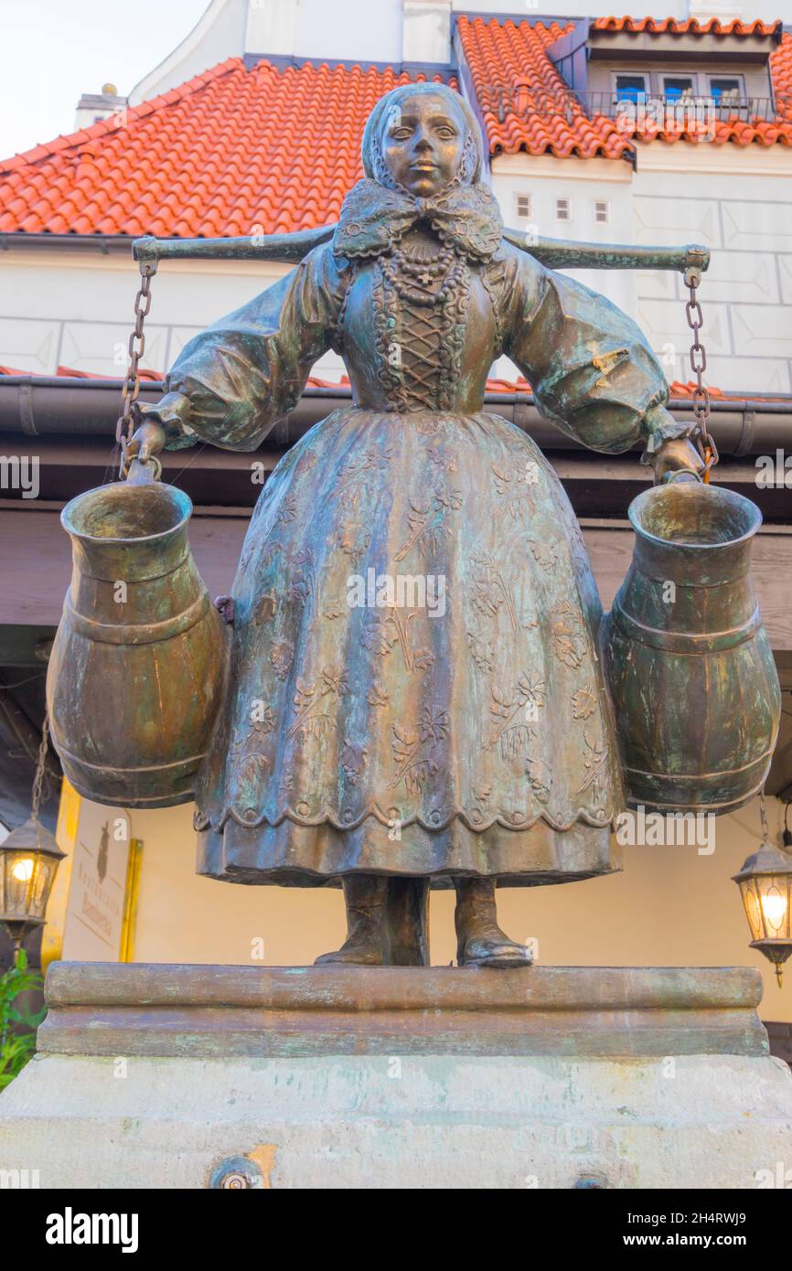 Studzienka Bamberki, Bamberger Frauenstatue, Stary Rynek, Altstädter Ring, Posen, Polen Stockfoto