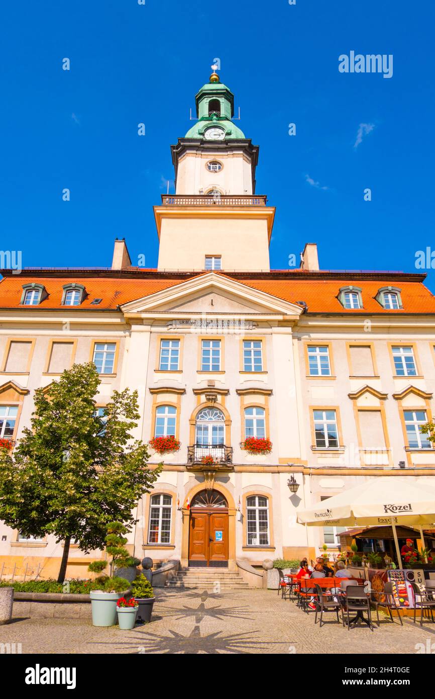 Ratusz W Jeleniej Górze, Rathaus von Jelenia Gora, Rynek Jeleniogórski, Hauptplatz, Jelenia Gora, Polen Stockfoto