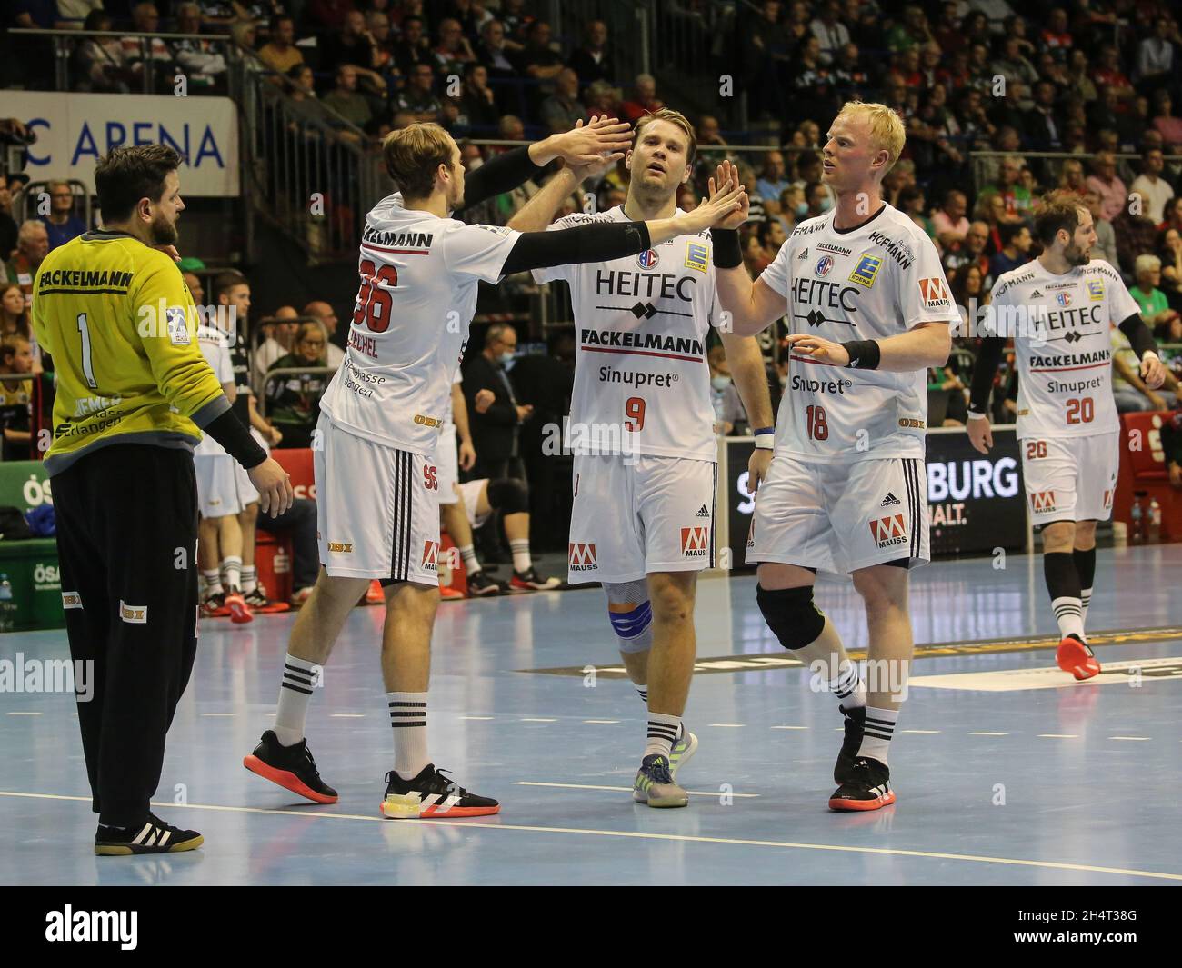 Torwart Martin Ziemer, Tim Zechel, Petter Overby und Sebastian Firnhaber HC Erlangen Handball Bundesliga Saison 2021-22 SC Magdeburg vs. HC Erlanger Stockfoto