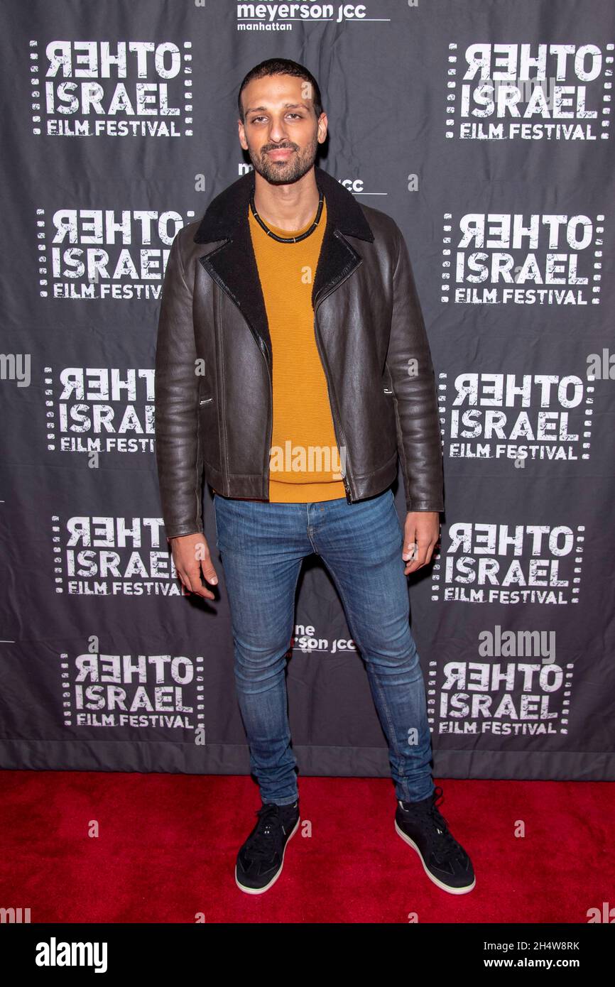 New York, Usa. November 2021. NEW YORK, NY - 04. NOVEMBER: Ari'el Stachel nimmt an der Eröffnungsnacht und der New Yorker Premiere von 'Let IT Be Morning' während des Other Israel Film Festivals 2021 im Marlene Meyerson JCC Manhattan am 04. November 2021 in New York City Teil. Kredit: Ron Adar/Alamy Live Nachrichten Stockfoto