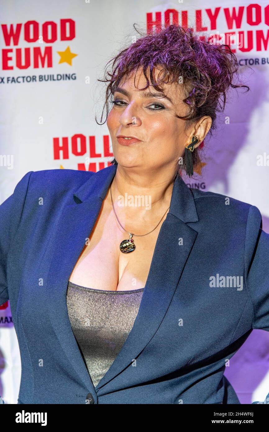 Alice Amter nimmt am 4. November 2021 an der Buchunterzeichnung der Bob Hope Tribute Lobby Series im Hollywood Museum, Los Angeles, CA Teil Stockfoto