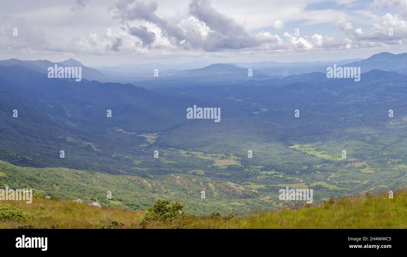 Nyika Nationalpark-Panorama mit Blick auf das Tal in Malawi, Afrika. Stockfoto
