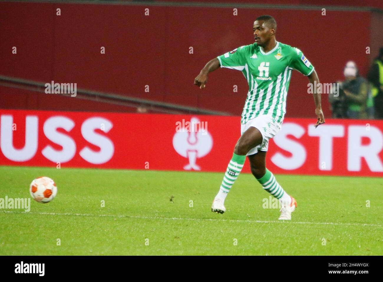 William Carvalho von Real Betis Balompie während der UEFA Europa League, des Gruppe-G-Fußballspiels zwischen Bayer Leverkusen und Real Betis Balompie am 4. November 2021 in der BayArena in Leverkusen, Deutschland - Foto: Laurent Lairys/DPPI/LiveMedia Stockfoto