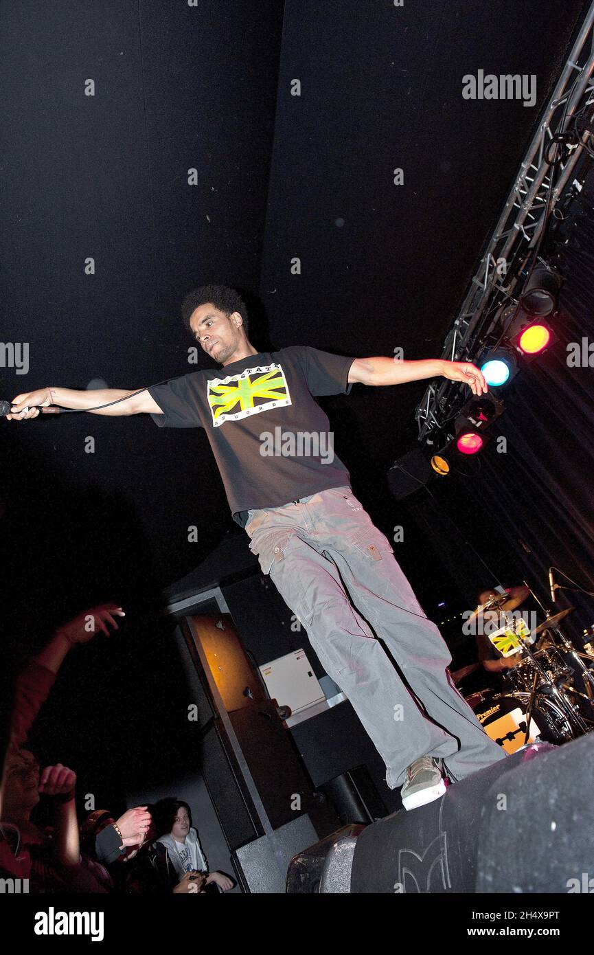 Kingslee James Daley, auch bekannt als Akala, live in einem Konzert an der Academy 3 02 in Birmingham. Stockfoto