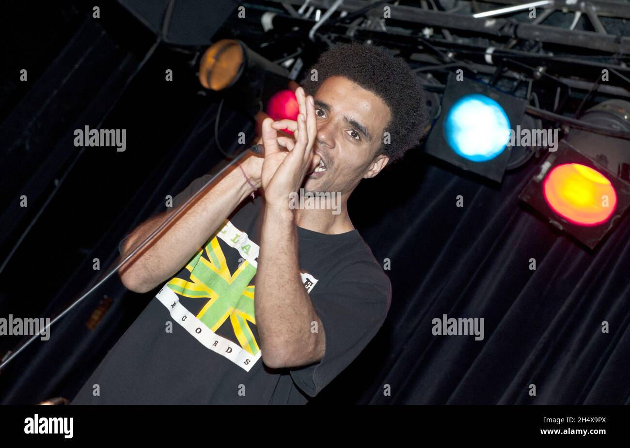 Kingslee James Daley, auch bekannt als Akala, live in einem Konzert an der Academy 3 02 in Birmingham. Stockfoto