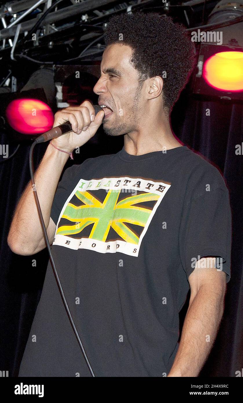 Kingslee James Daley, auch bekannt als Akala, live in einem Konzert an der Academy 3 02 in Birmingham. Stockfoto