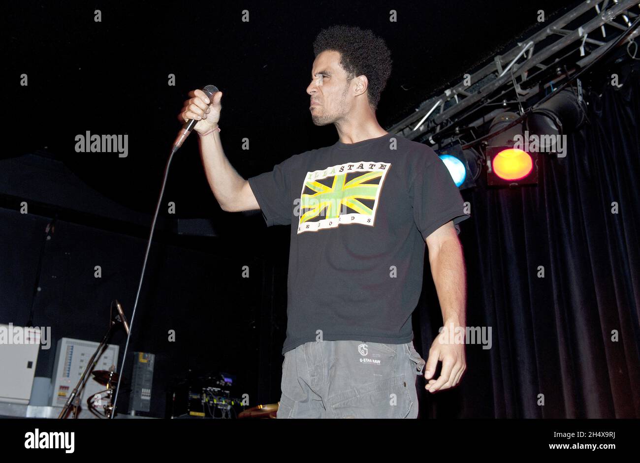 Kingslee James Daley, auch bekannt als Akala, live in einem Konzert an der Academy 3 02 in Birmingham. Stockfoto