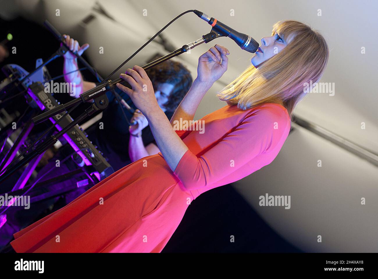 Anika im Konzert beim ATP Festival im Alexandra Palace - London Stockfoto