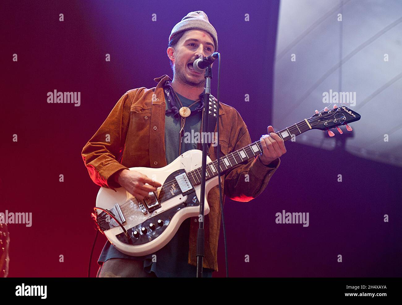 Cole Alexander von Black Lips beim ATP Festival im Alexandra Palace in London Stockfoto