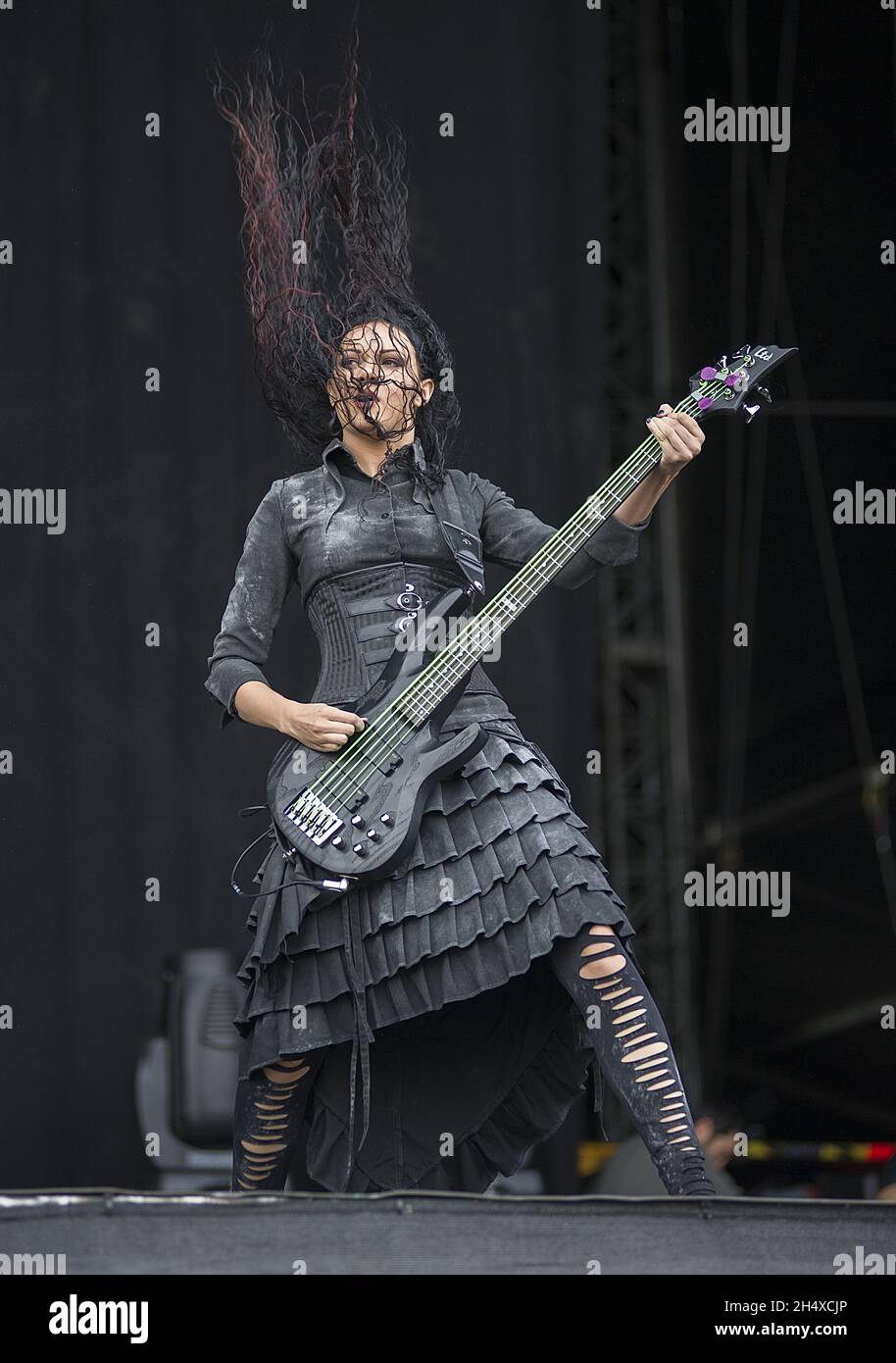 Chela Rhea Harper von Coal Chamber spielt live beim Download Festival in Donnington Park, Leicestershire. Stockfoto